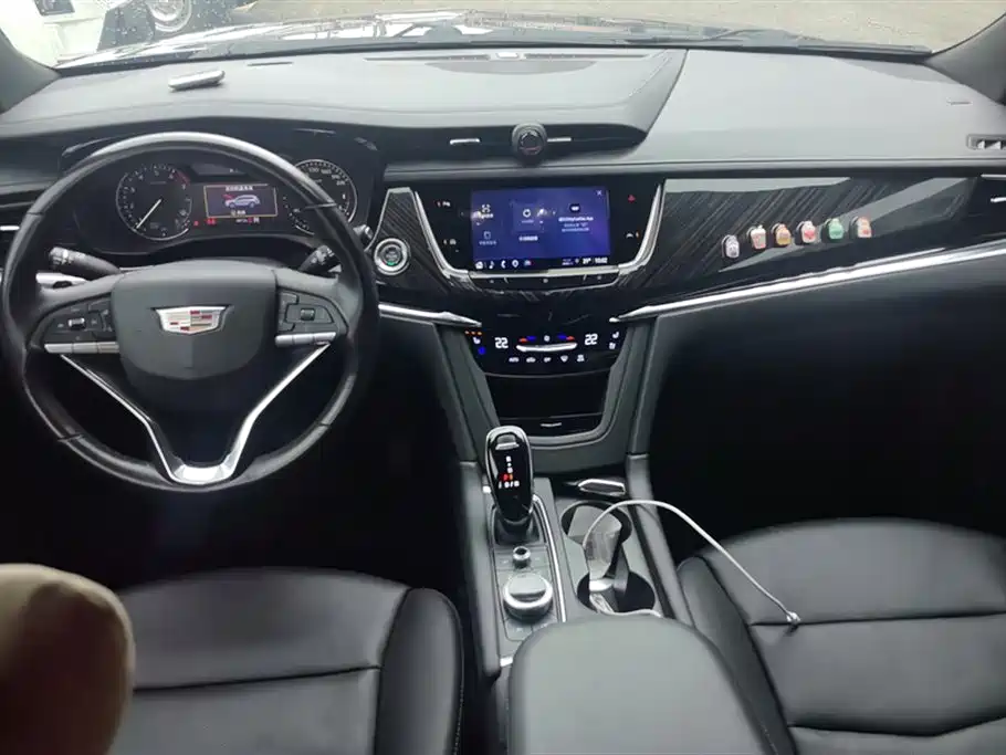 Cadillac XT6 2021 28T 6-Seater AWD Luxury фото 12