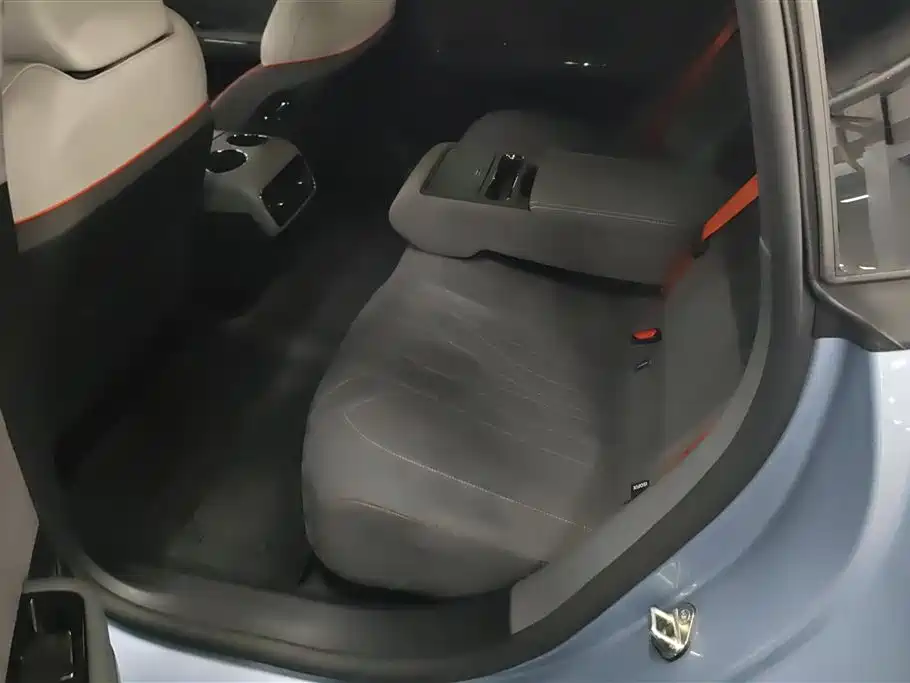 Geely Galaxy Galaxy E8 2025 620km AWD Starship LiDAR Smart Drive Edition фото 11