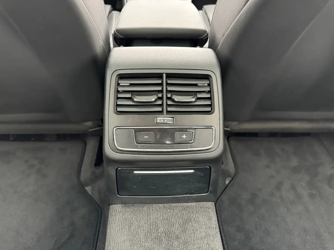 Audi A4L 2022 40 TFSI Fashion Dynamic фото 14