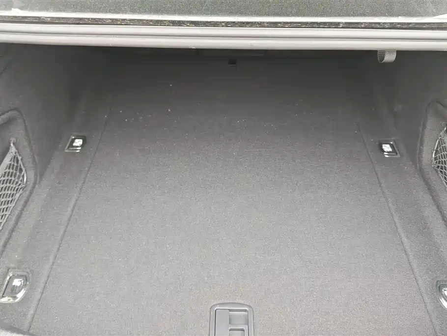 Audi A4L 2022 40 TFSI Luxury Dynamic фото 4