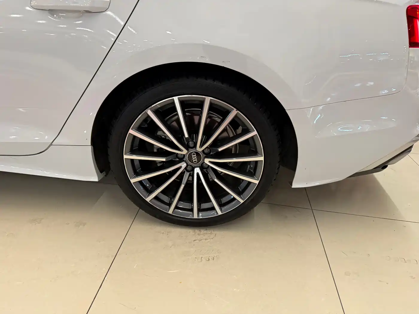 Audi A5 (Import) 2023 Sportback 40 TFSI quattro Luxury Dynamic фото 14
