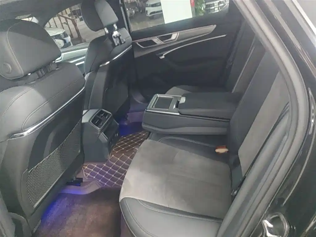 Audi A6L 2023 Facelift 40 TFSI Luxury Dynamic фото 17