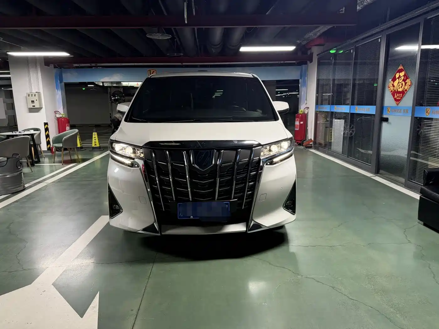 Toyota Alphard 2021 Hybrid 2.5L Premium фото 2