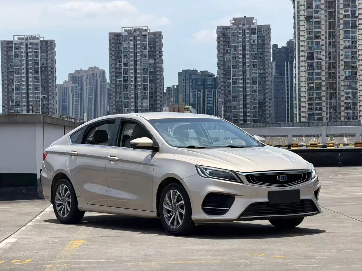 Фото 2 - Geely Binrui