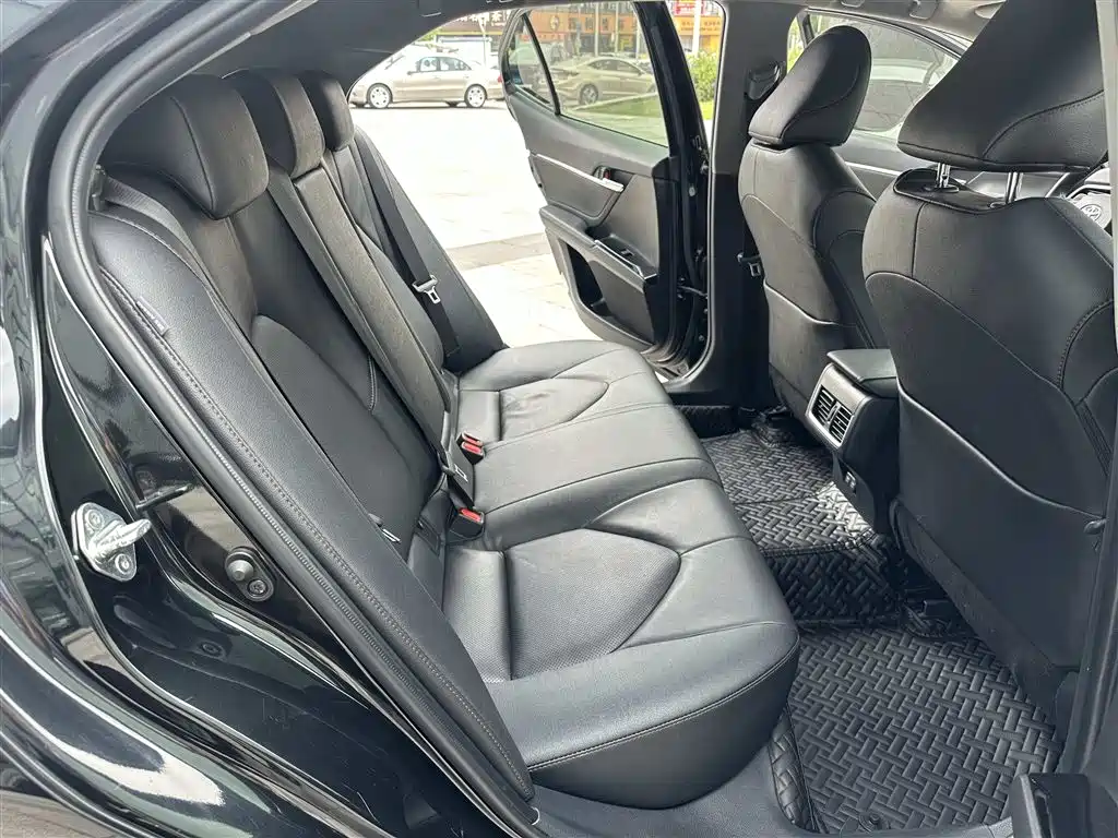Toyota Camry 2021 2.0G Luxury Edition фото 10