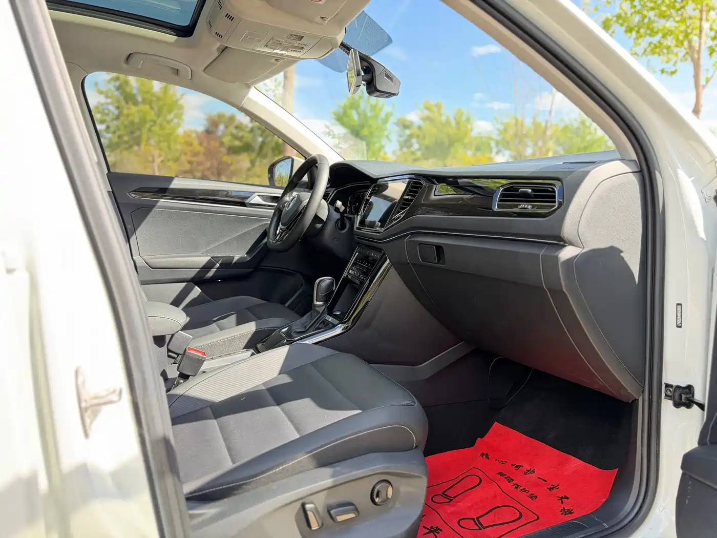 Volkswagen T-ROC 2022 280TSI DSG 2WD Comfort PLUS фото 17
