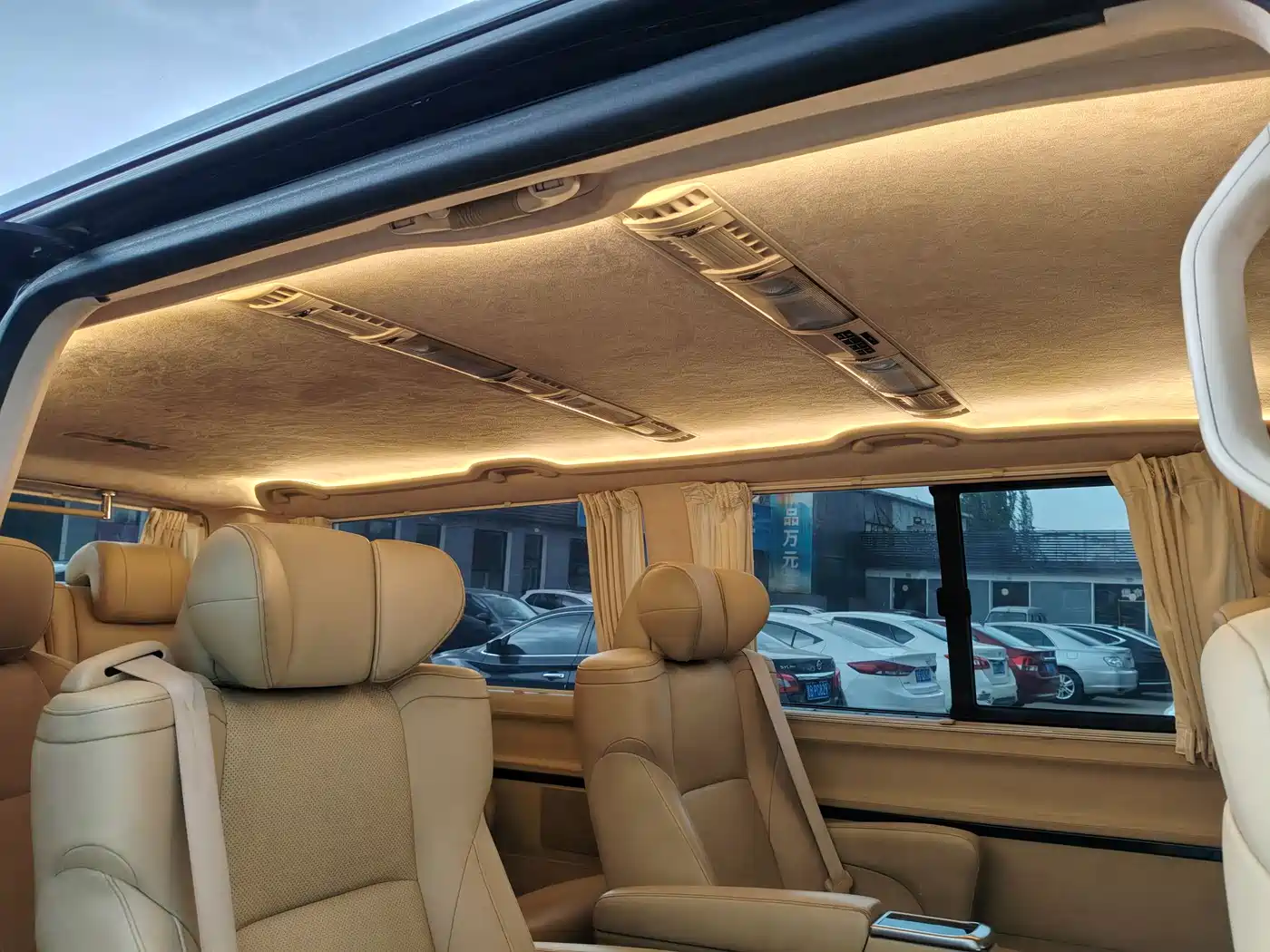 Volkswagen Caravelle 2016 2.0TSI AWD Comfort 9-Seater фото 6