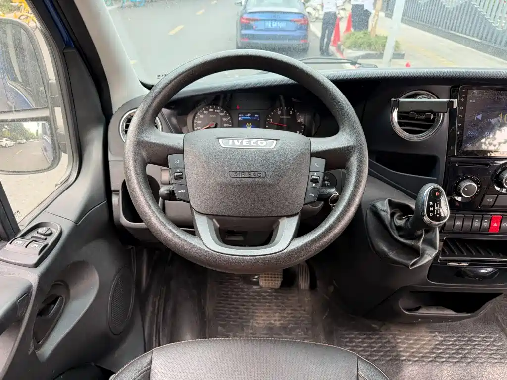 Photo 12 - Iveco Daily