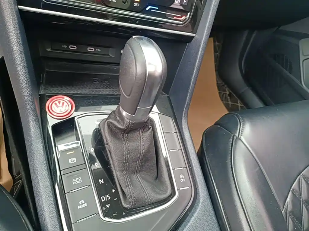 Volkswagen Tharu 2023 300TSI 2WD Full Moon Edition фото 14