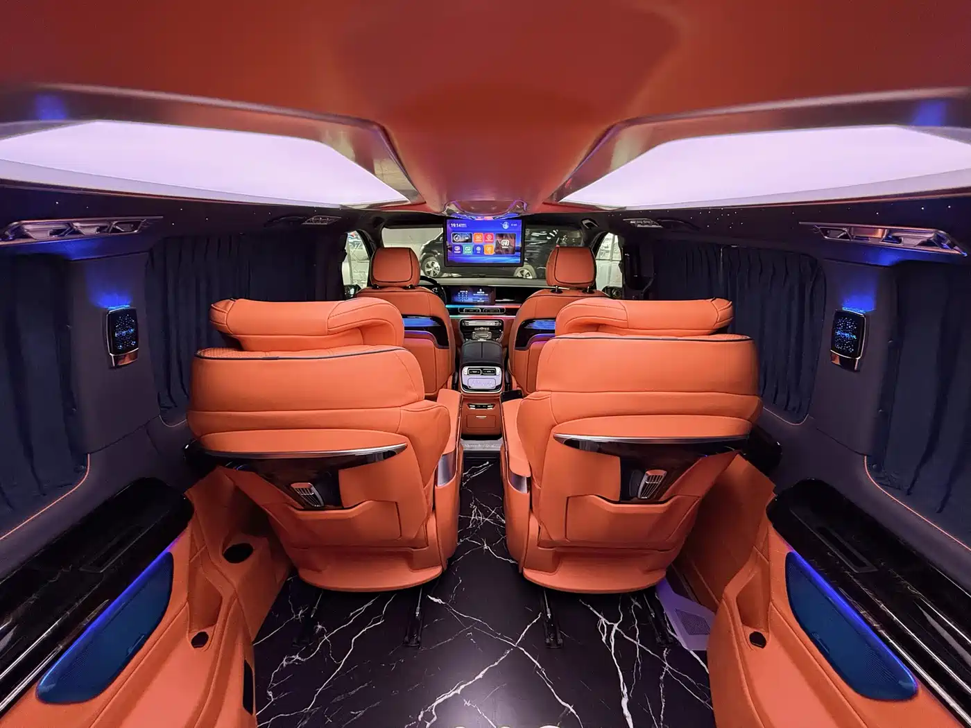 Mercedes-Benz Vito 2024 2.0T Elite Edition 7-Seater фото 12