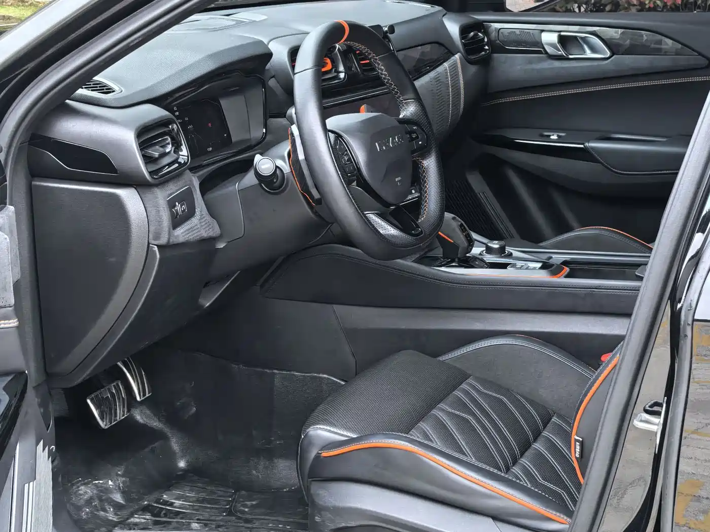 LYNK & CO. 02 HATCHBACK