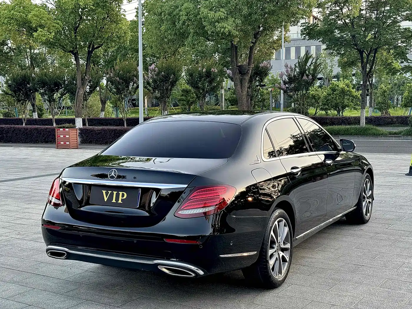 Mercedes-Benz E-Class 2018 E 200 L фото 9
