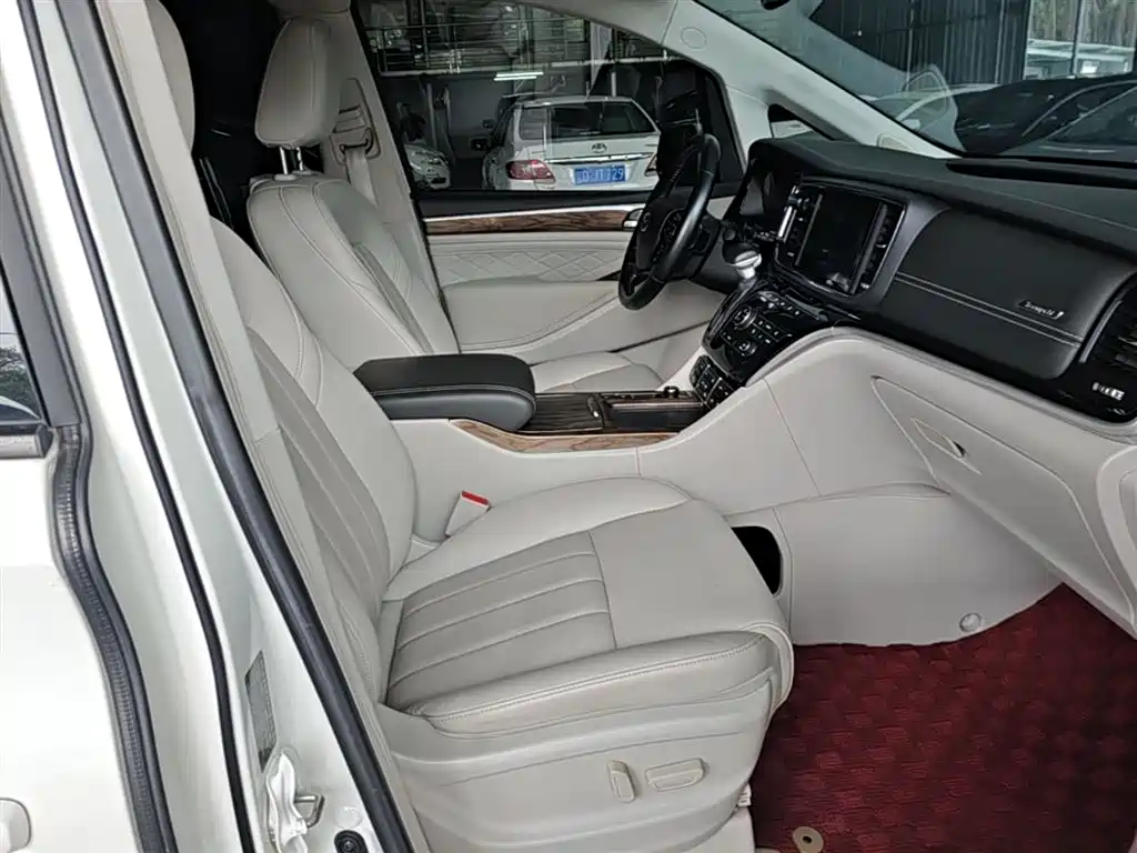 GAC Trumpchi Trumpchi M8 2018 320T Flagship Edition фото 25