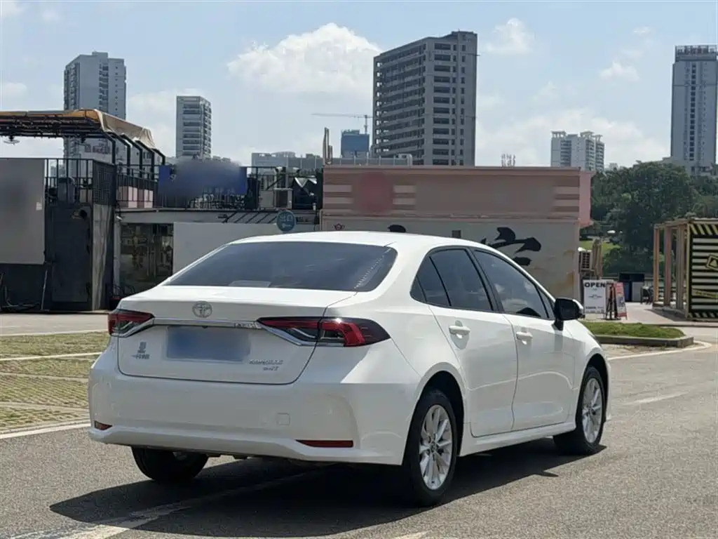 Toyota Corolla 2021 1.2T S-CVT Elite PLUS Edition фото 8