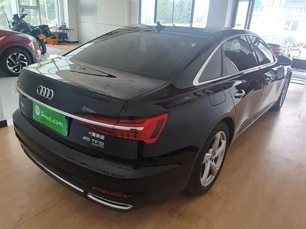 Audi A6L 2022 45 TFSI quattro Premium Elegance фото 5