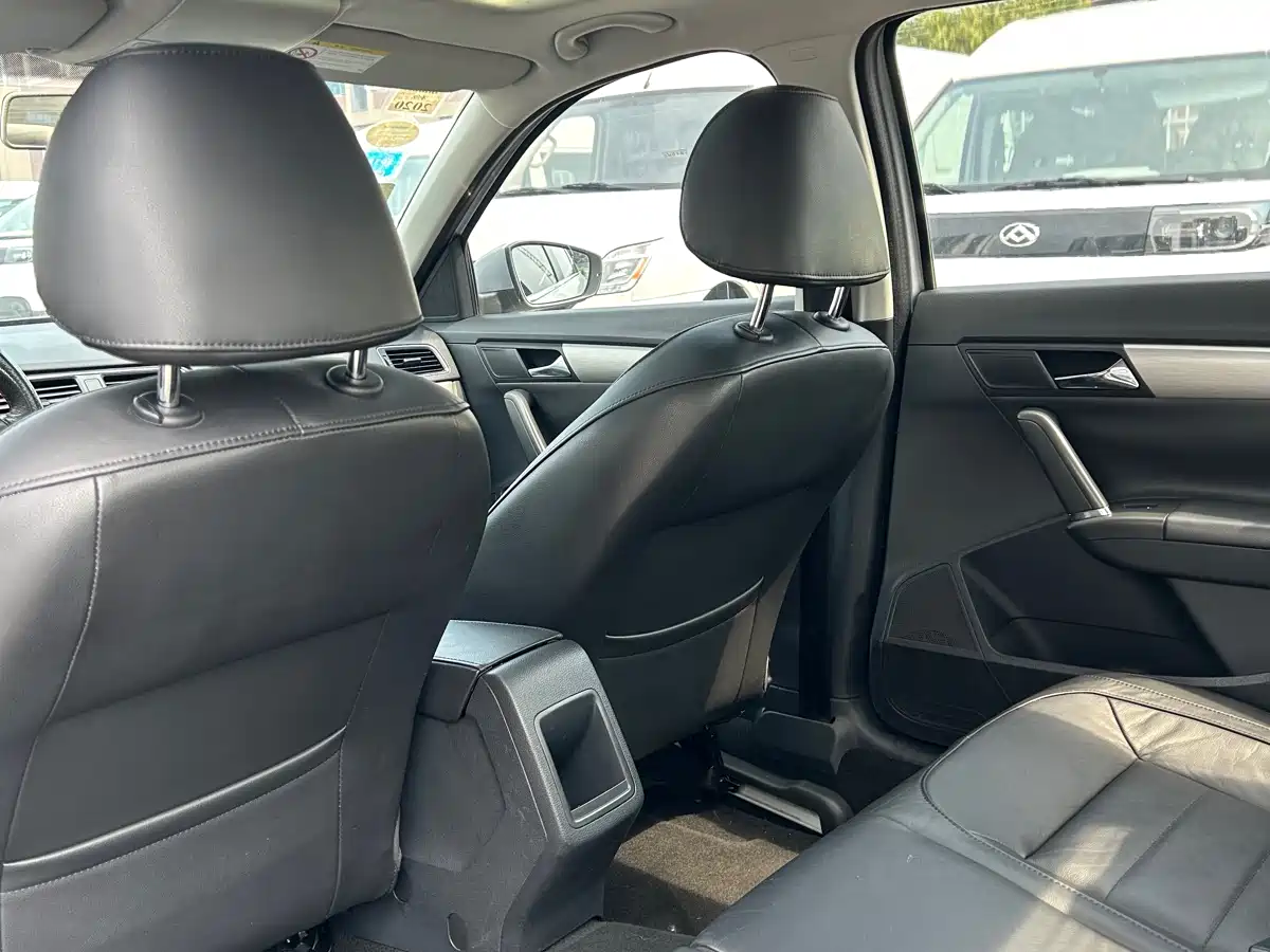 Volkswagen Lavida 2013 Facelift Classic 1.6L Automatic Comfort фото 11