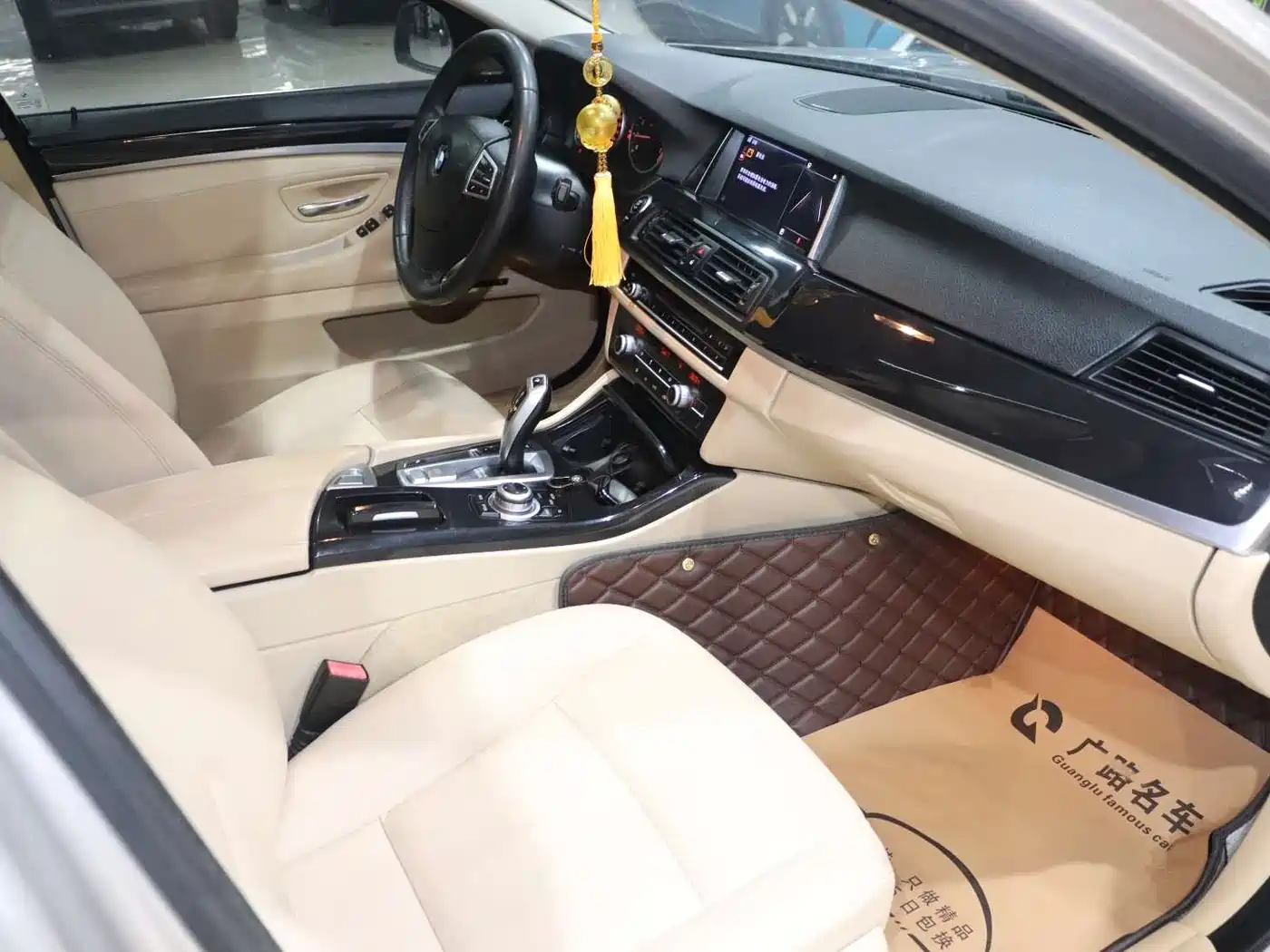 BMW 5 Series 2014 520Li Elegance фото 14