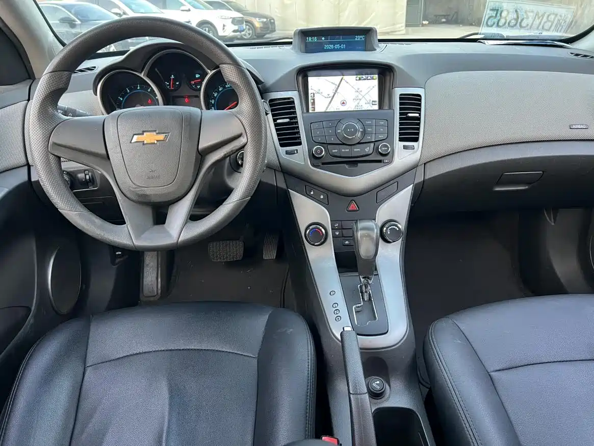 Chevrolet Cruze 2013 Model 1.8L SE AT фото 6