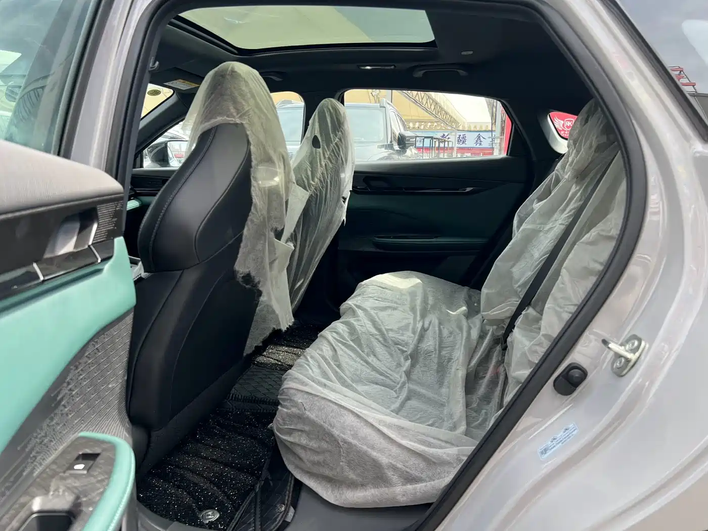 Changan UNI-V iDD 2026 2024 Blue Whale Smart iDD 136km Smart Premium