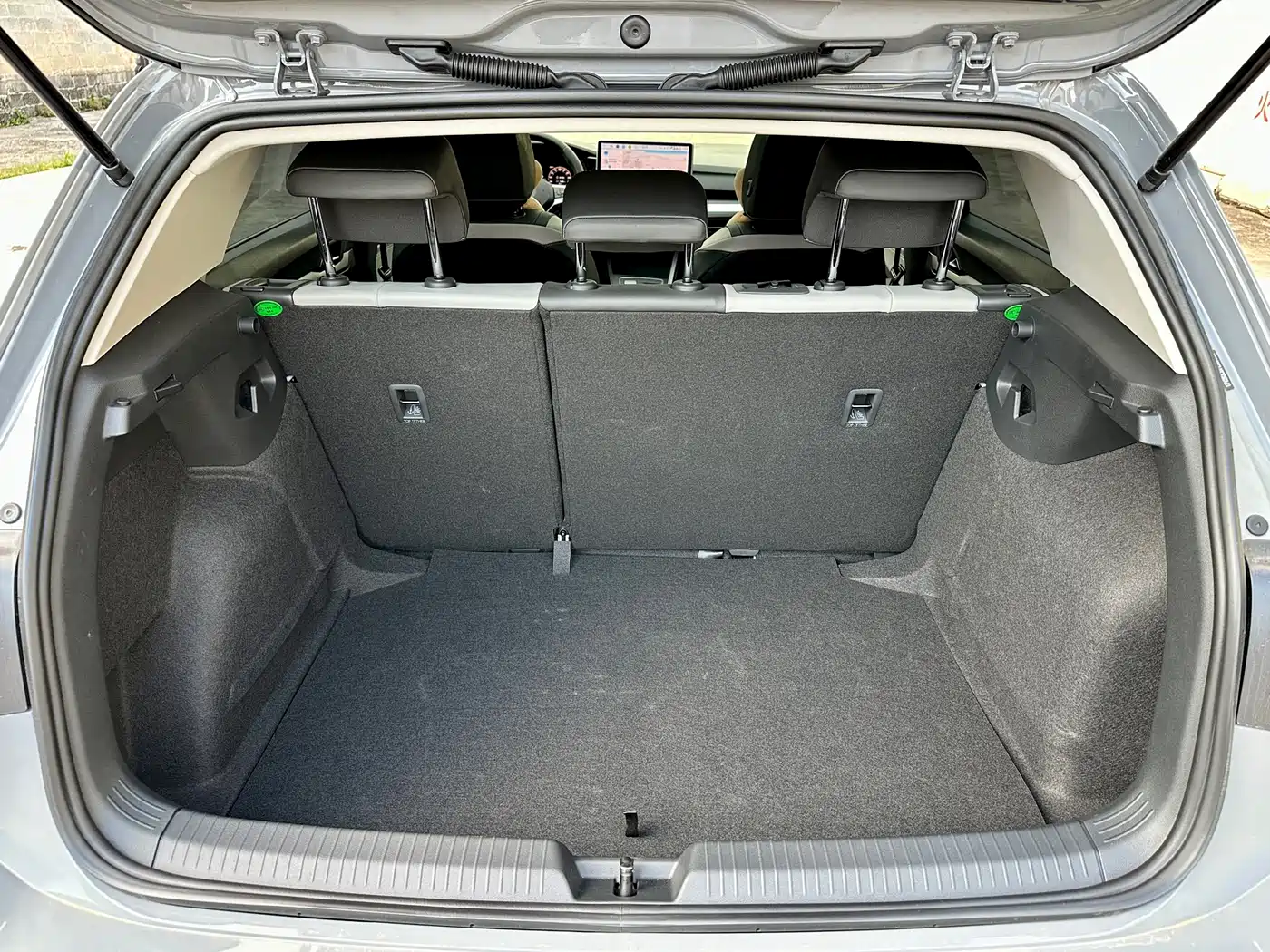 Volkswagen Golf 2026 300TSI Pro фото 15