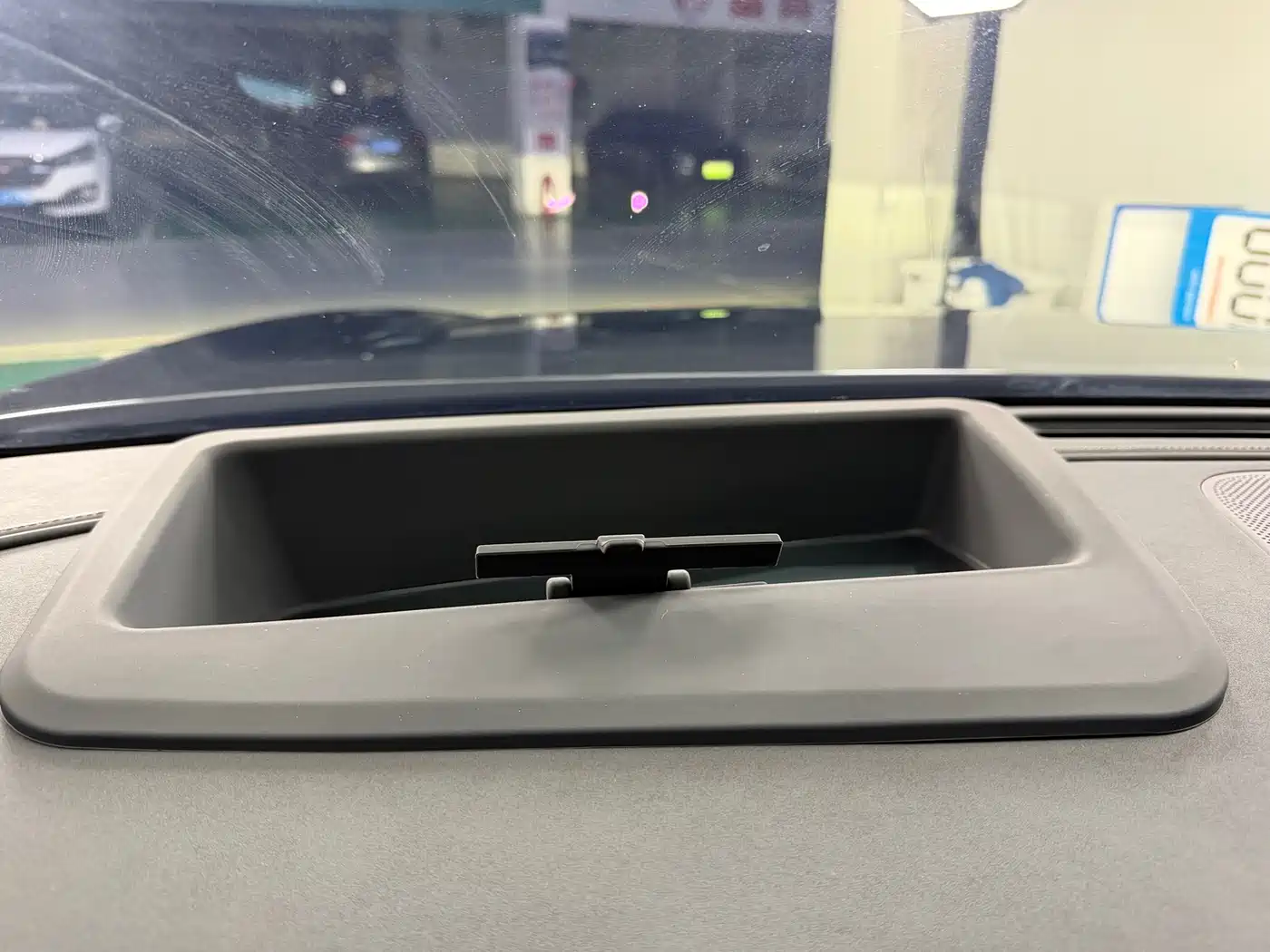 AITO Wenjie AITO M9 2024 Range Extender Max Edition 42kWh 6-seater фото 23