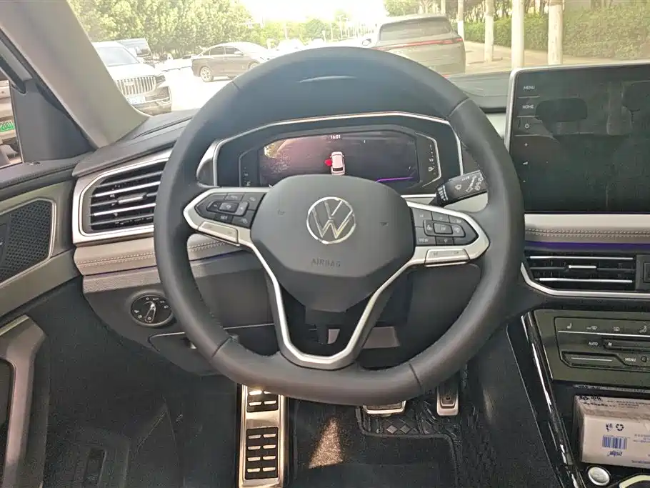 Volkswagen Tayron 2024 330TSI 2WD R-Line High Performance фото 15