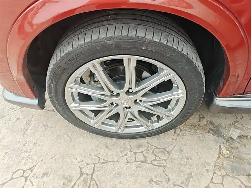 Infiniti ESQ 2019 2014 1.6L Free Edition