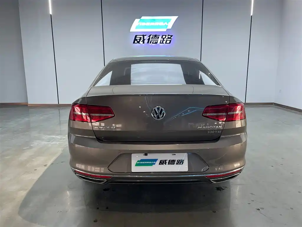 Volkswagen Magotan 2018 330TSI DSG Luxury фото 6
