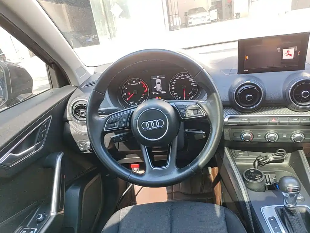 Фото 11 - Audi Q2L