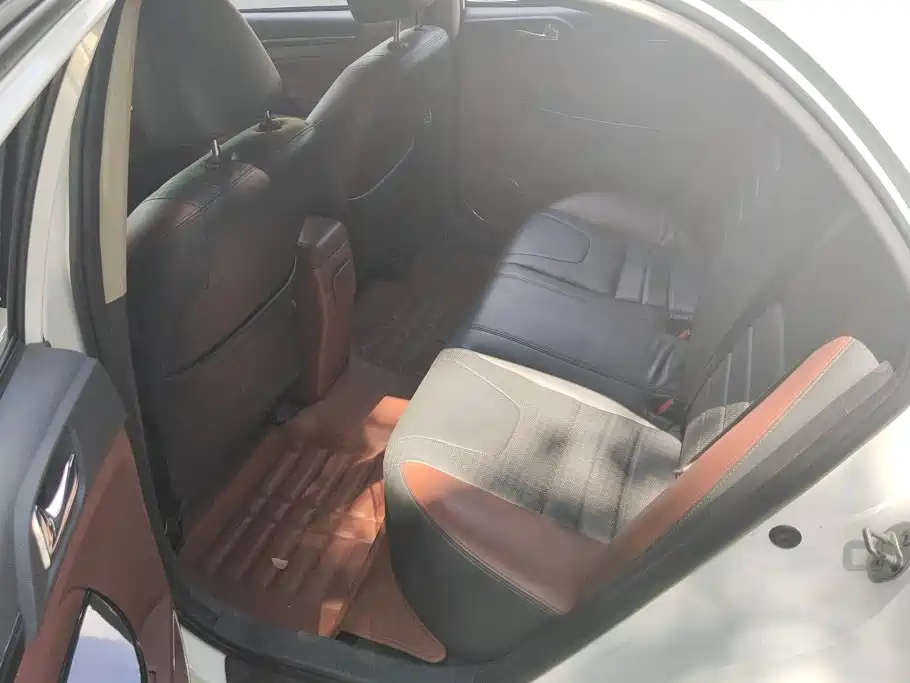 BYD Surui 2015 2015 1.5L Manual Comfort Model