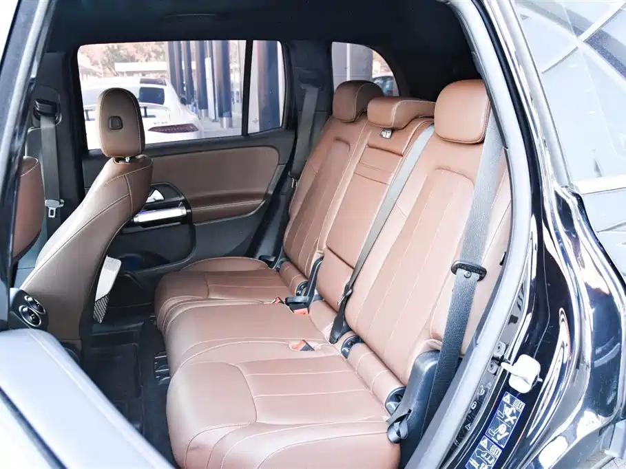 MERCEDES-BENZ GLB