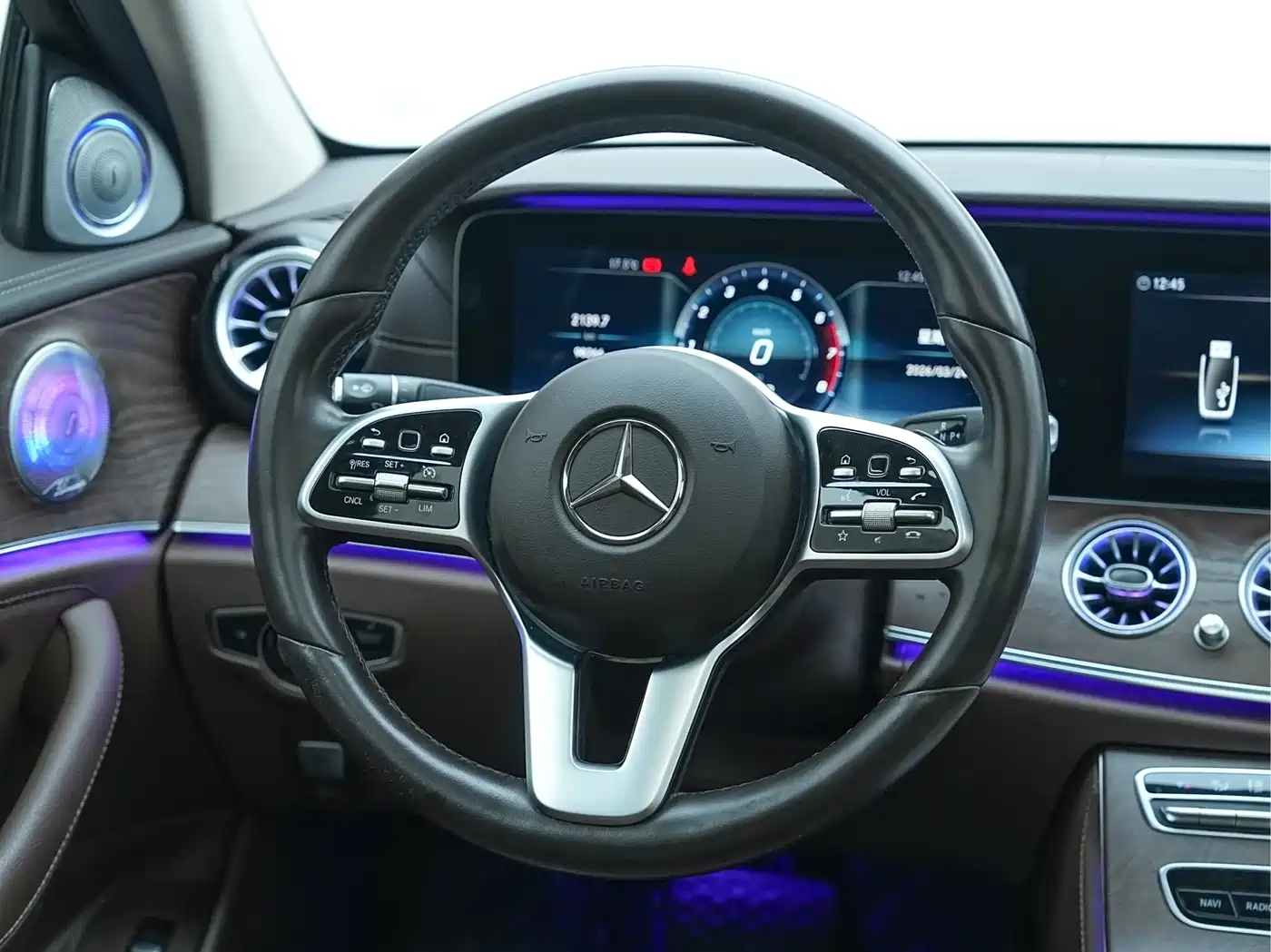 Mercedes-Benz E-Class 2020 E 300 L Luxury Model фото 18