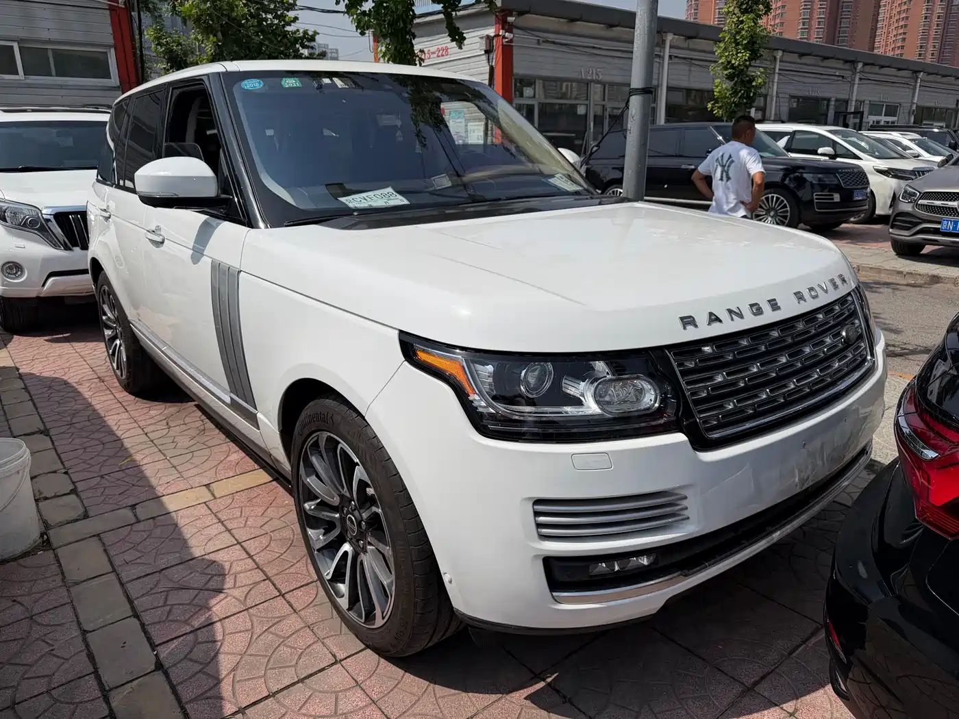 Land Rover Range Rover фото 14