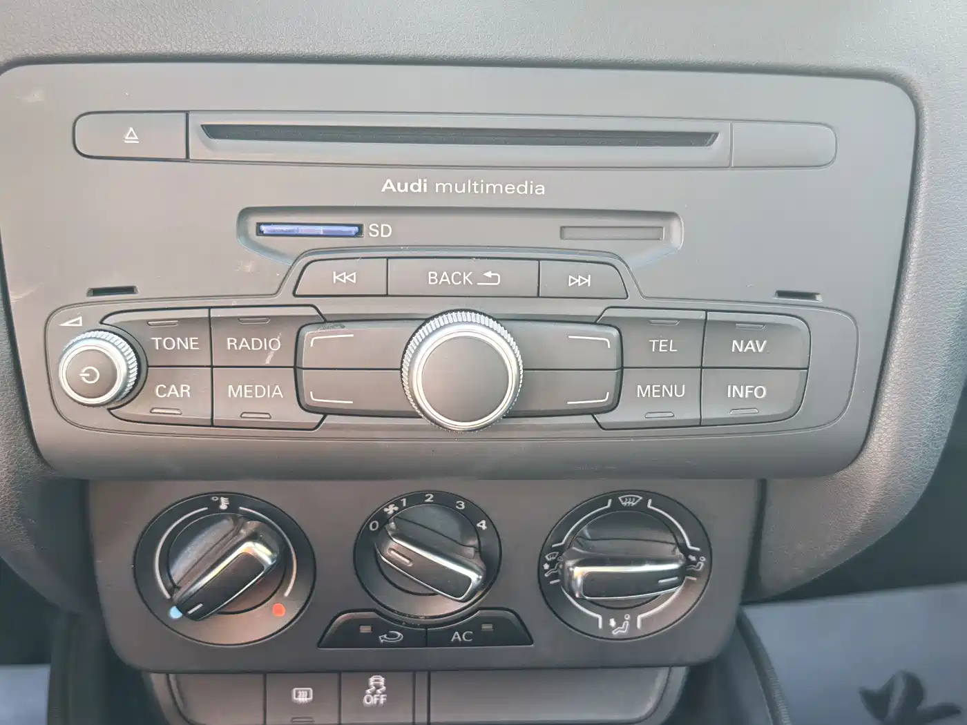 Audi A1 2013 Model 30 TFSI Sportback Ego фото 9