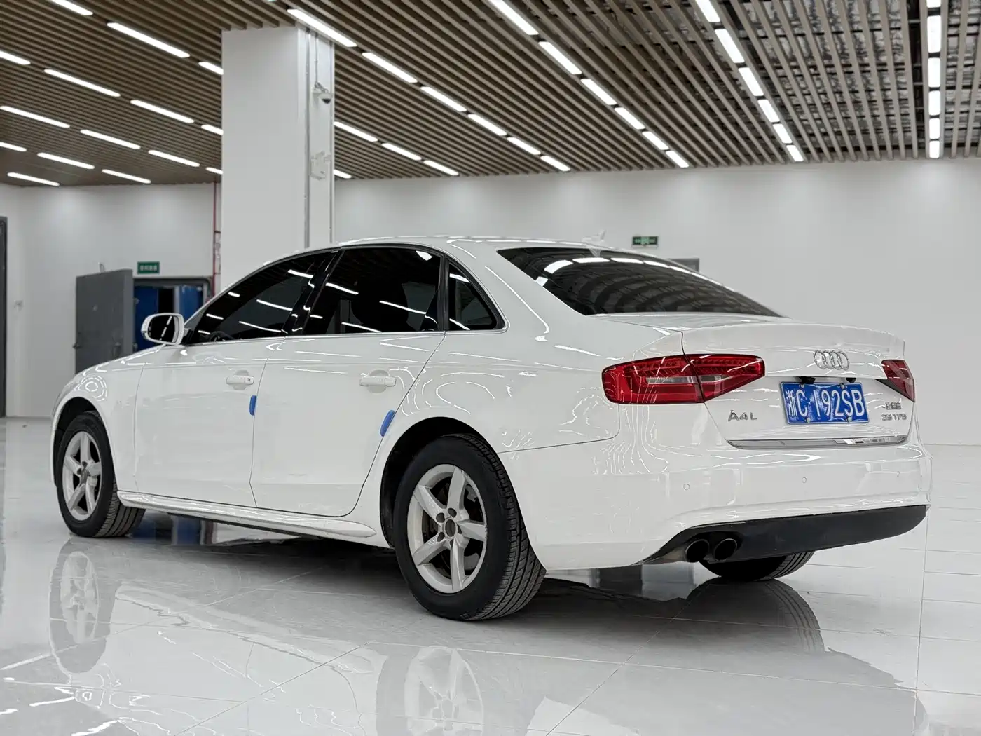 Audi A4L 2015 35 TFSI Auto Standard фото 9