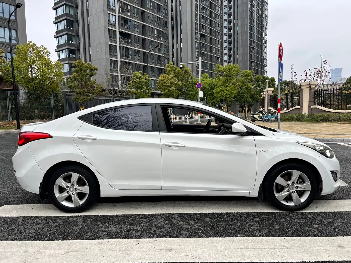 Hyundai Langdong 2015 1.6L Auto Trend фото 4