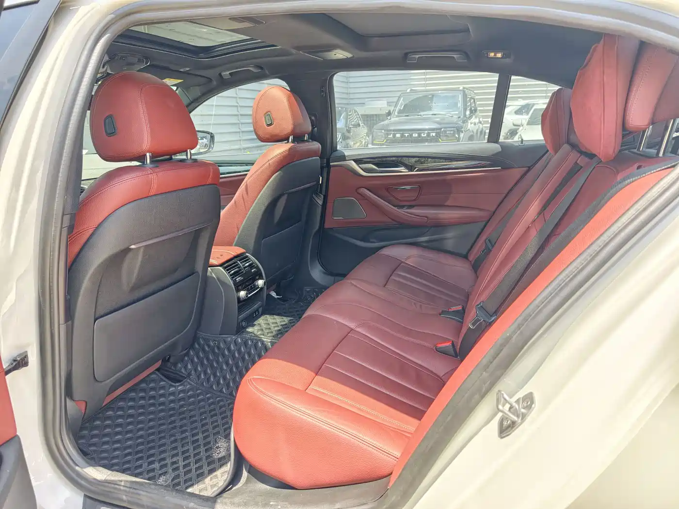 BMW 5 Series 2020 530Li Exclusive M Sport Package фото 8