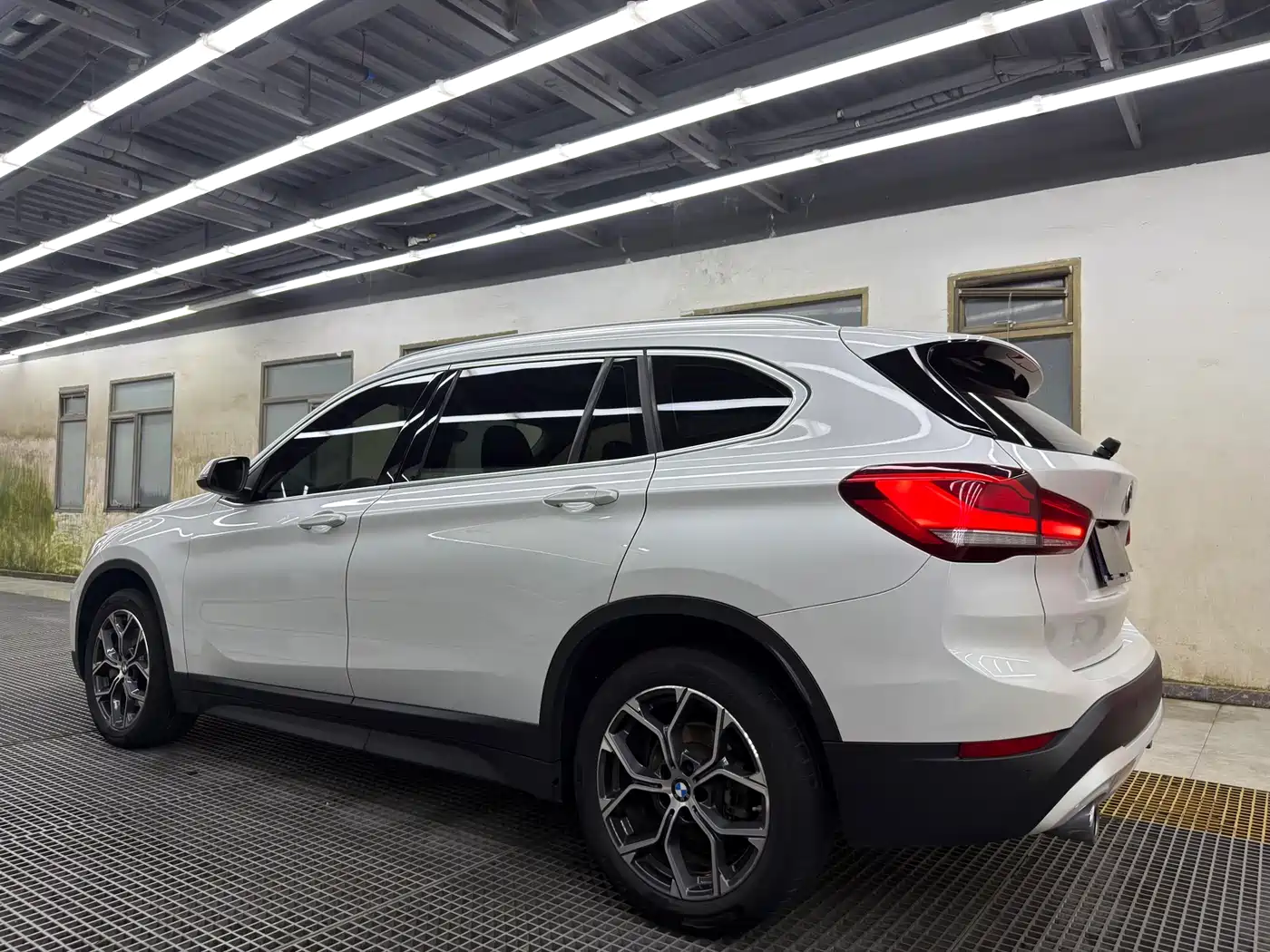 BMW X1 2022 sDrive25Li Leading фото 5