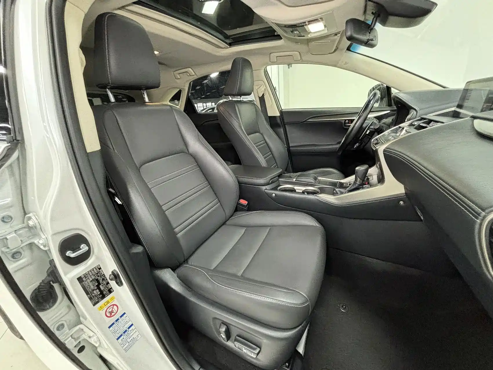 Фото 10 - Lexus NX
