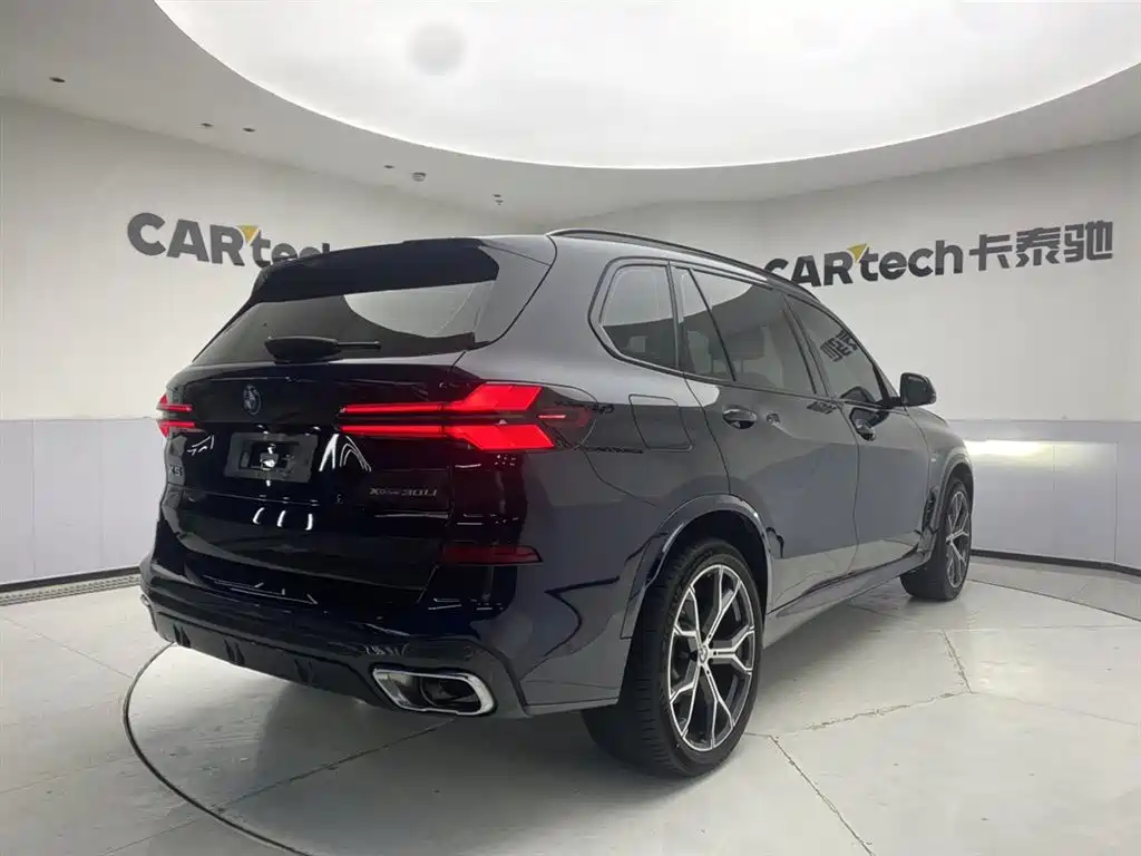 BMW X5 2023 xDrive 30Li Premium M Sport Black Night Package фото 5