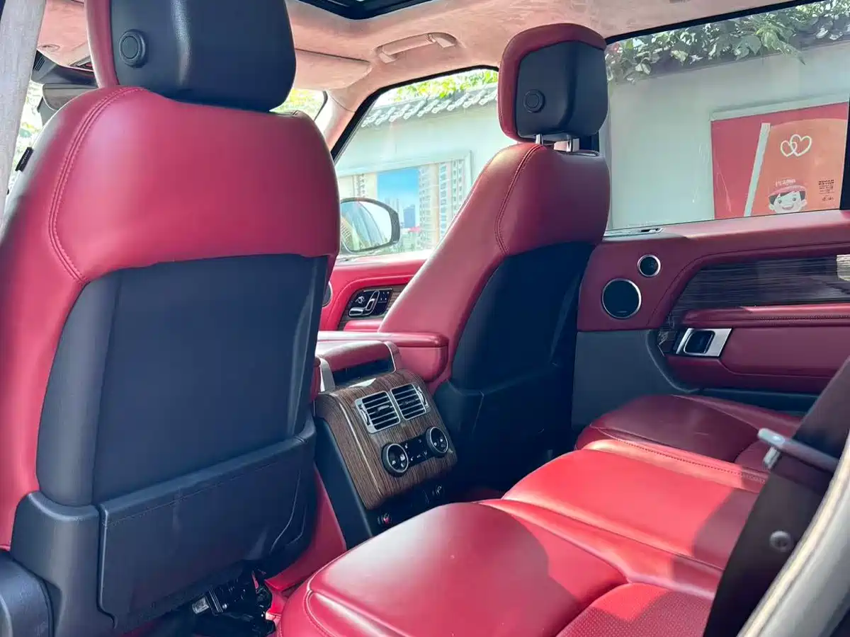 Land Rover Range Rover 2018 3.0 SC V6 Vogue Heritage Edition фото 9