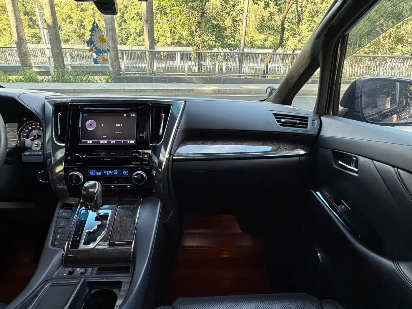 Toyota Alphard 2018 Facelift 3.5L Premium Edition фото 12