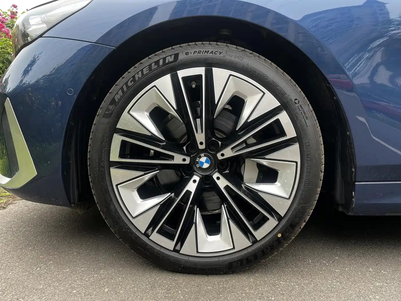 BMW 5 Series 2024 530Li Premium Luxury Package фото 10