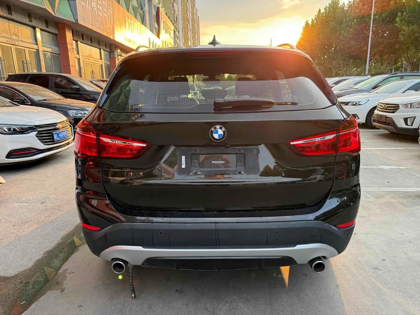 BMW X1 2018 sDrive18Li Premium Model фото 5