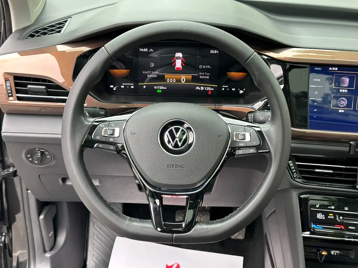 Volkswagen Tharu 2022 280TSI FWD Luxury Edition фото 14