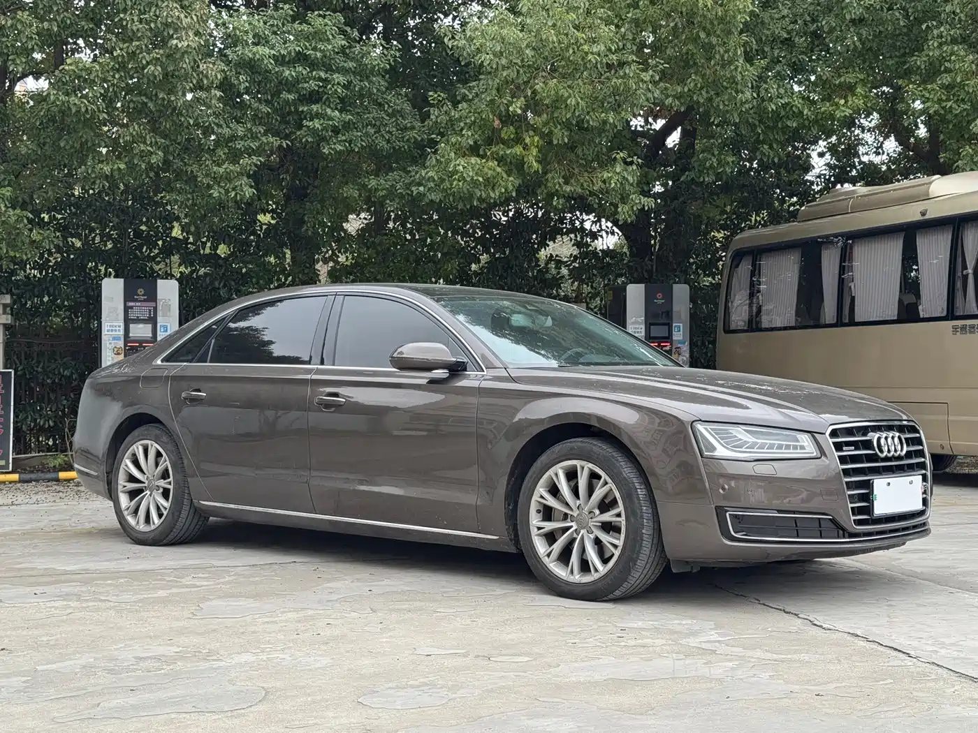 Audi A8 2013 A8L 50 TFSI quattro Luxury фото 3
