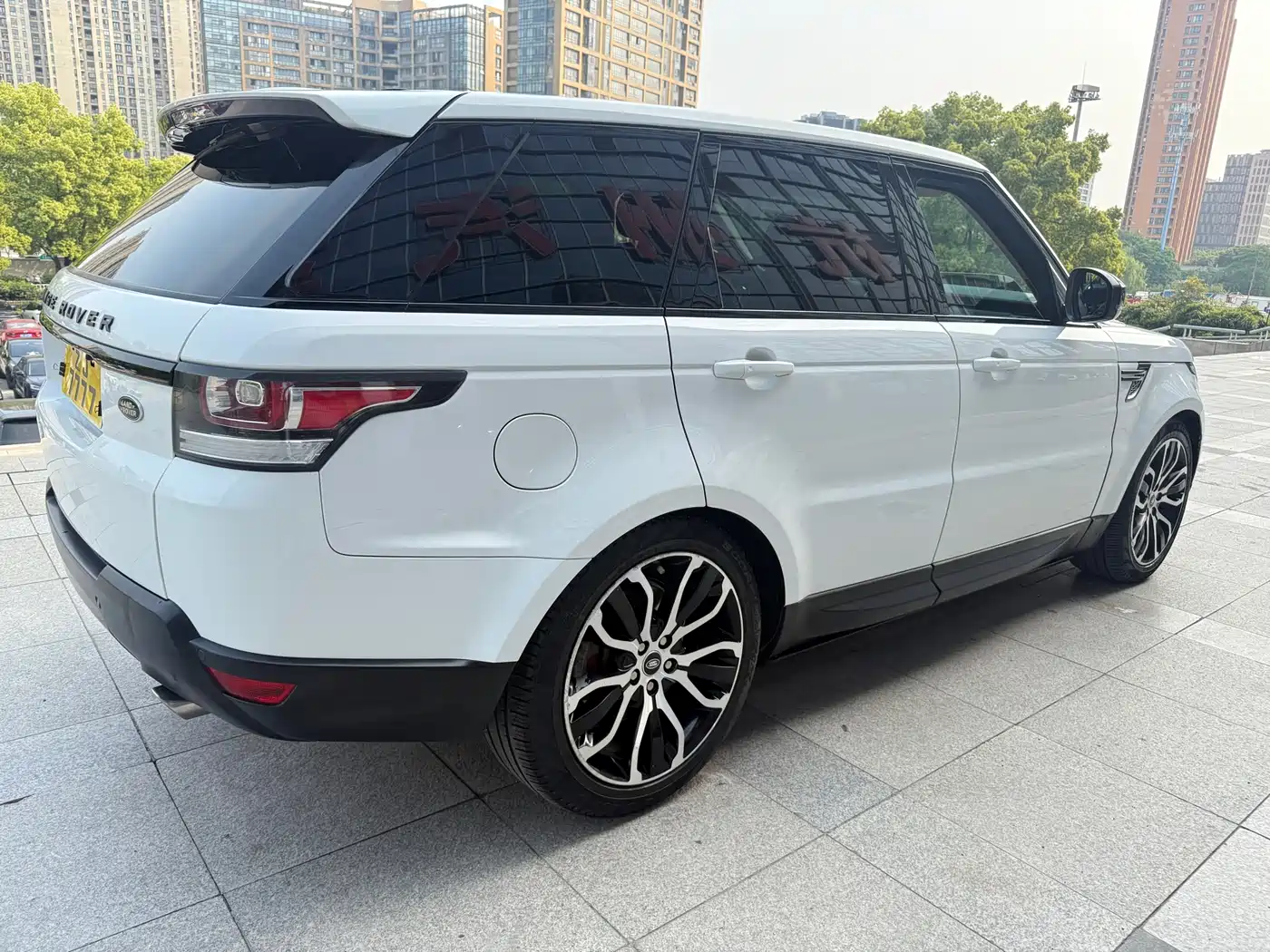 Land Rover Range Rover Sport 2016 Model 3.0 SC V6 HSE DYNAMIC фото 11