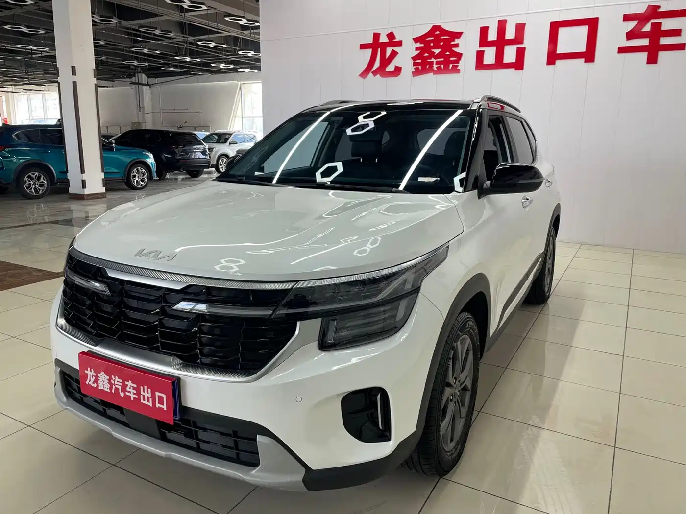 Kia Seltos 2023 1.5L CVT Luxury Edition фото 2