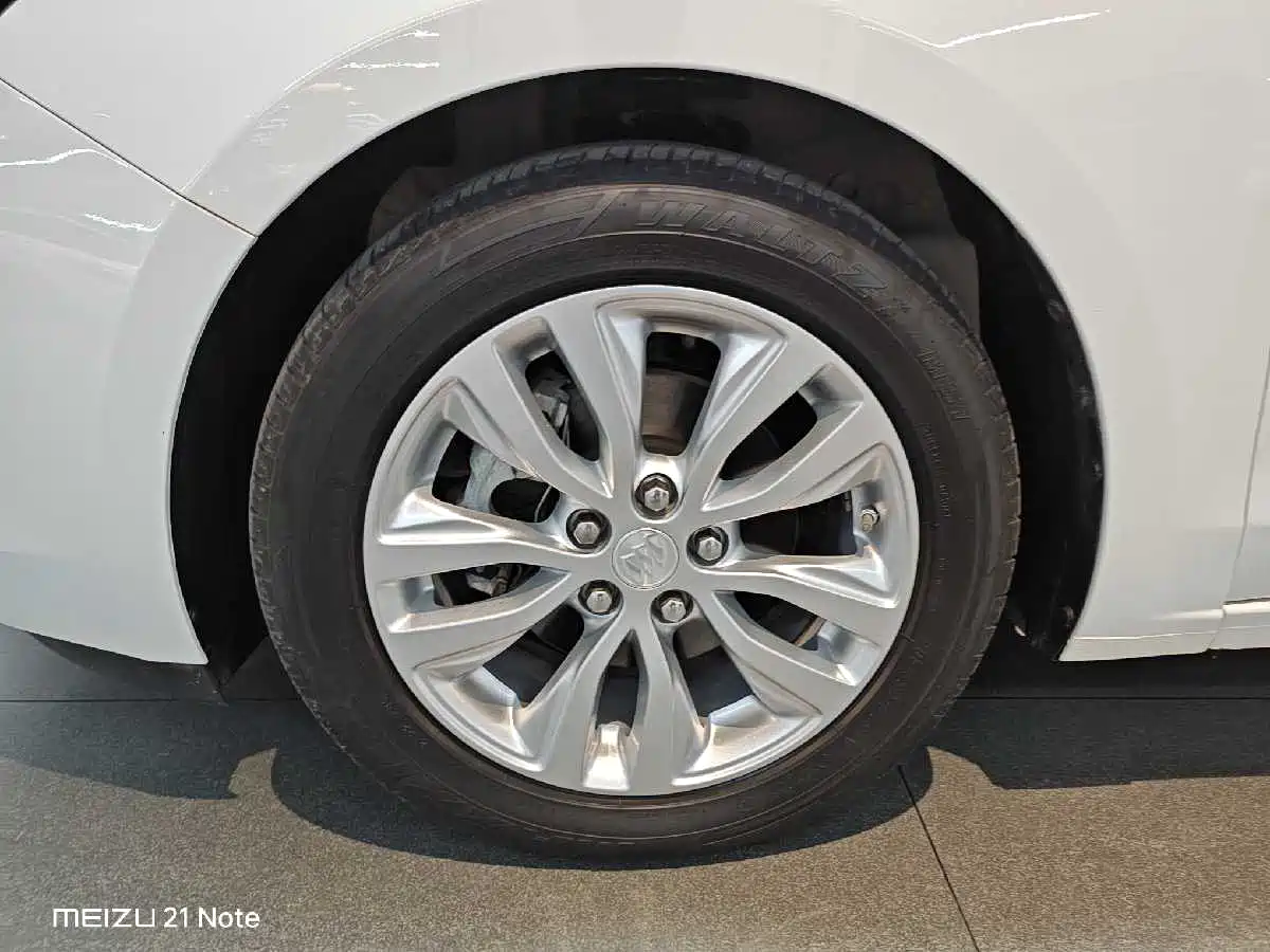 Buick Excelle 2021 Exemplar 1.5L Auto Elite фото 4
