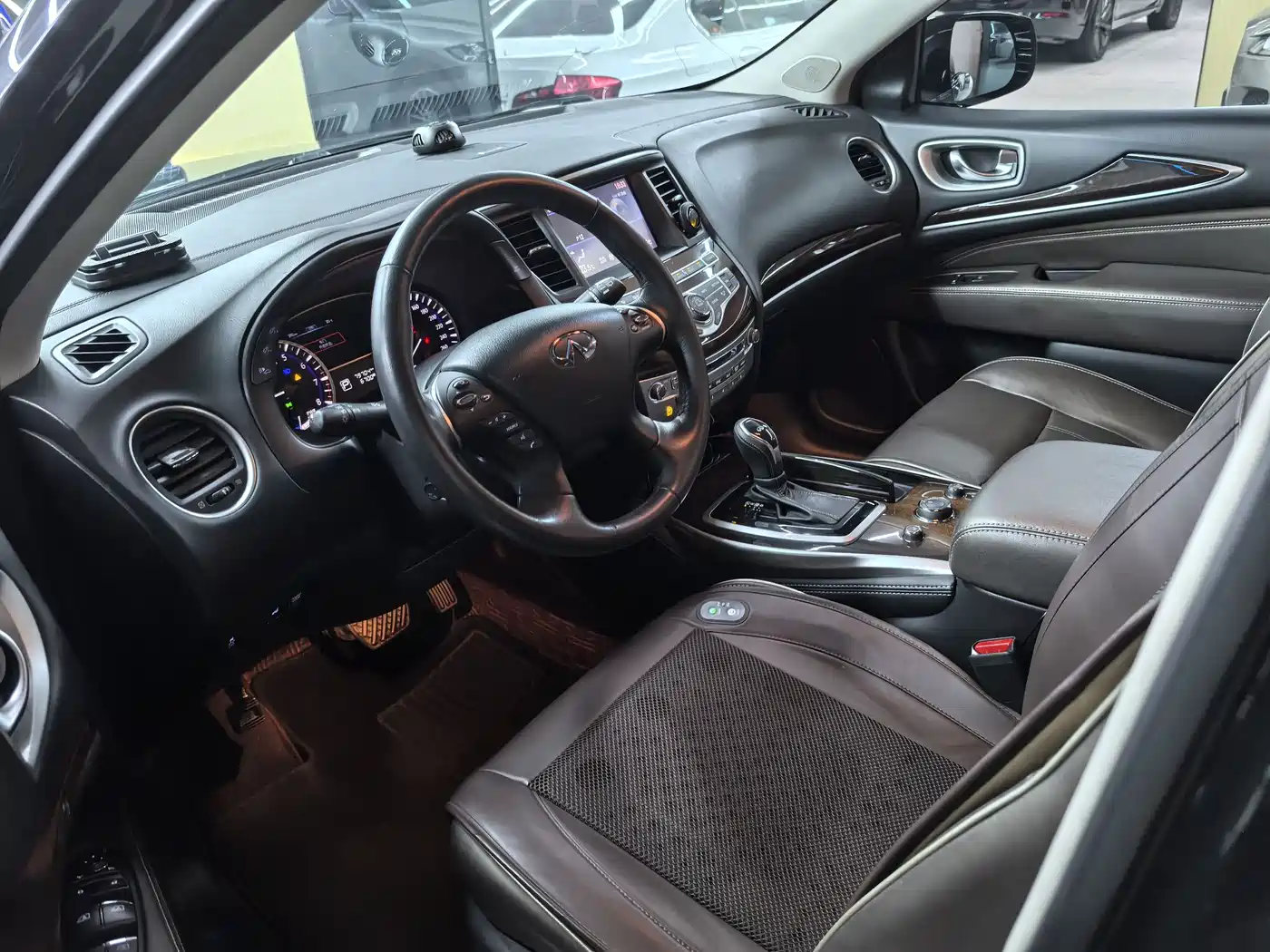 Infiniti QX60 (Import) 2019 2018 2.5 S/C Hybrid 2WD Excellence Edition China VI